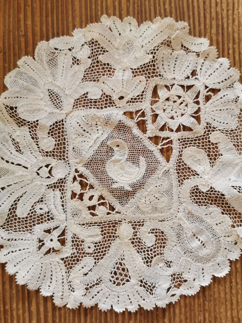 アンティーク 1880年頃 ミラネーゼレース 鴨/家鴨 ボビン編リネンドイリー