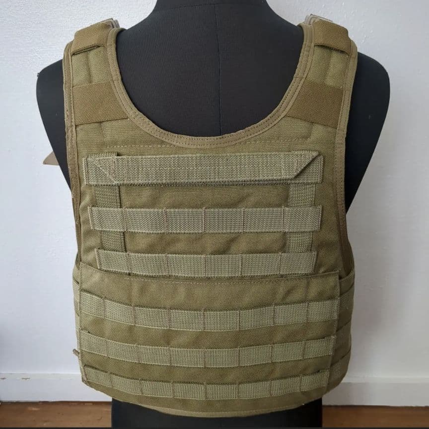 米軍実物　未使用　EAGLE MBAV プレートキャリア　ソフトアーマー入り