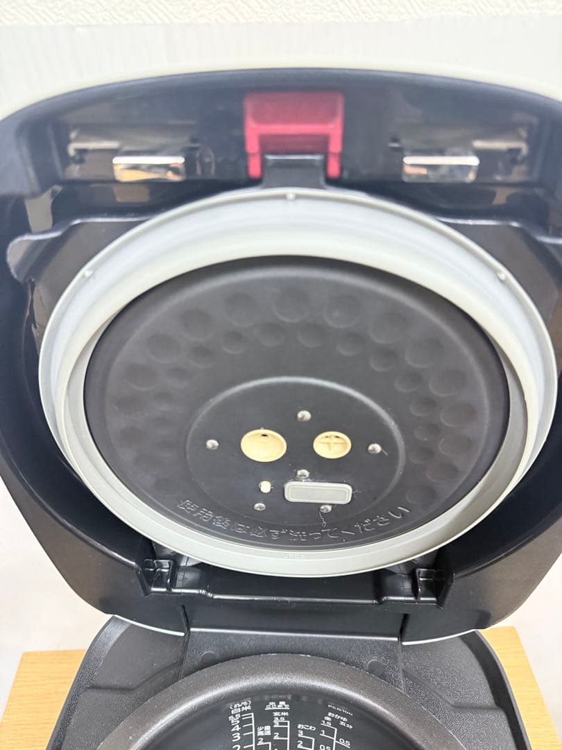 TIGER 圧力IH炊飯ジャー JPI-A100（3.0L）2021年製