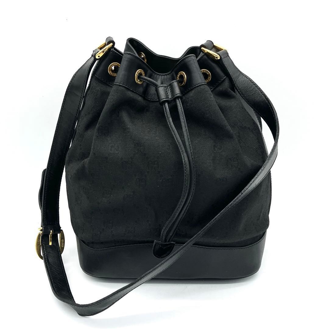 【GUCCI】ショルダーバッグ　GGキャンバス　ゴールド金具　ブラック　巾着型