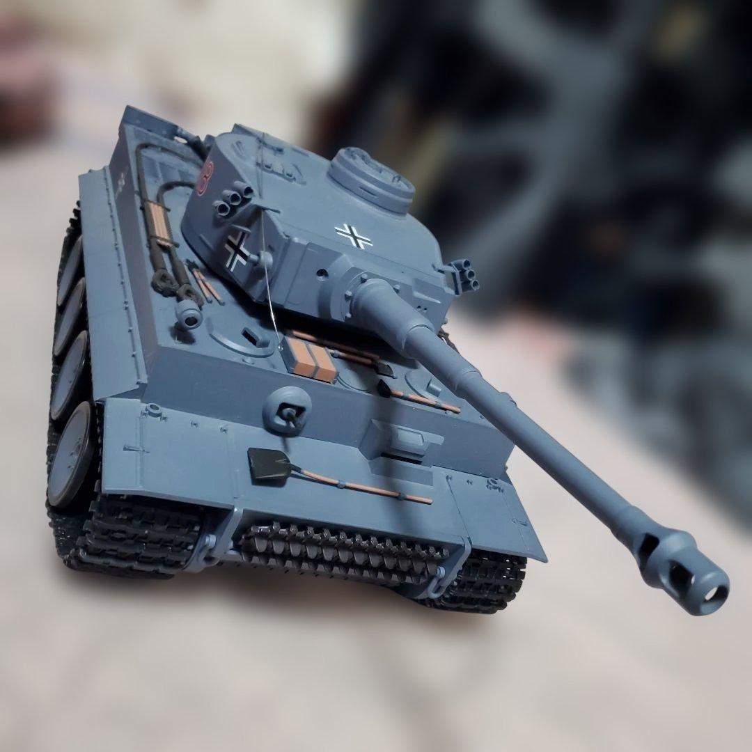 ヘンロン社製 RCバトルタンク 1/16