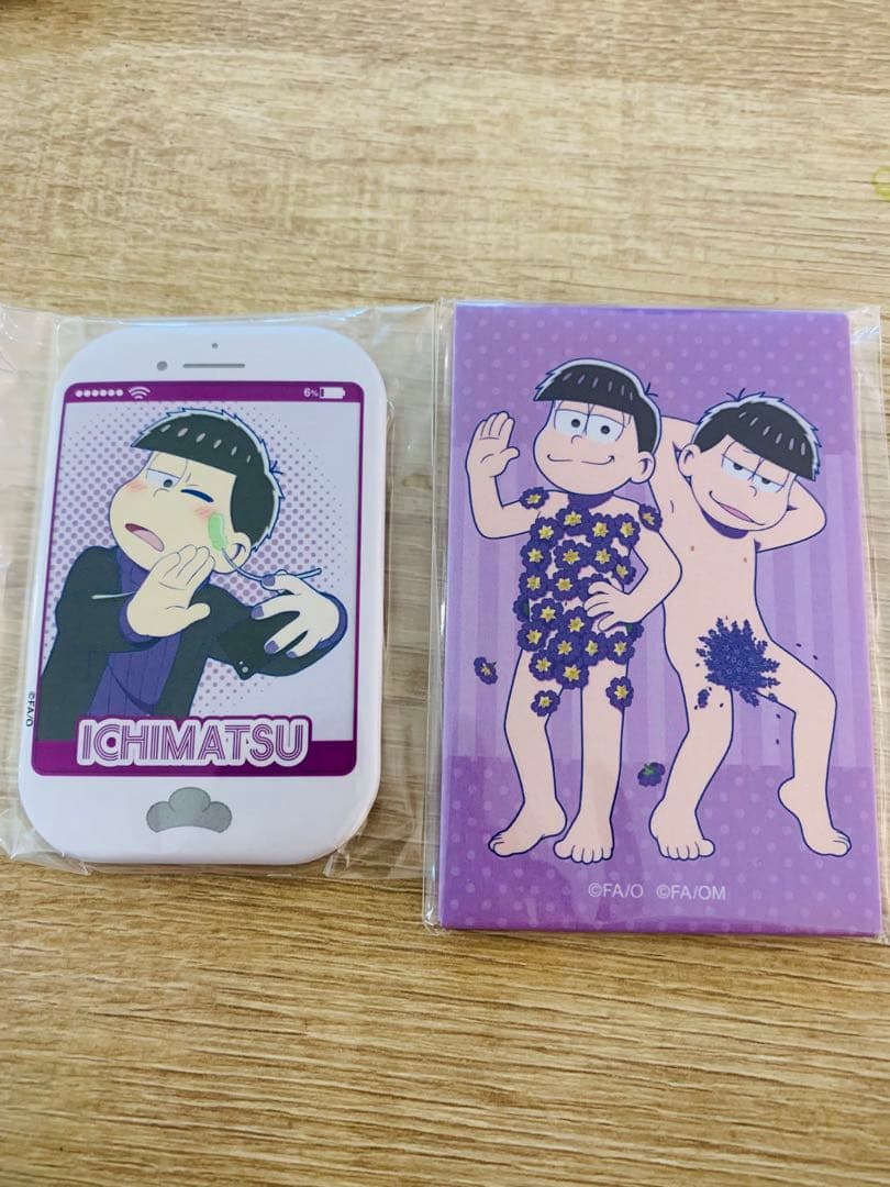 おそ松さん　一松　SNS　裸　花　 18歳　スクエア缶バッジ