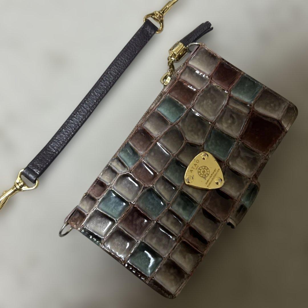 ATAO極美品 生産終了商品アタオヒッポ スマホケース アドリア　エメラルド