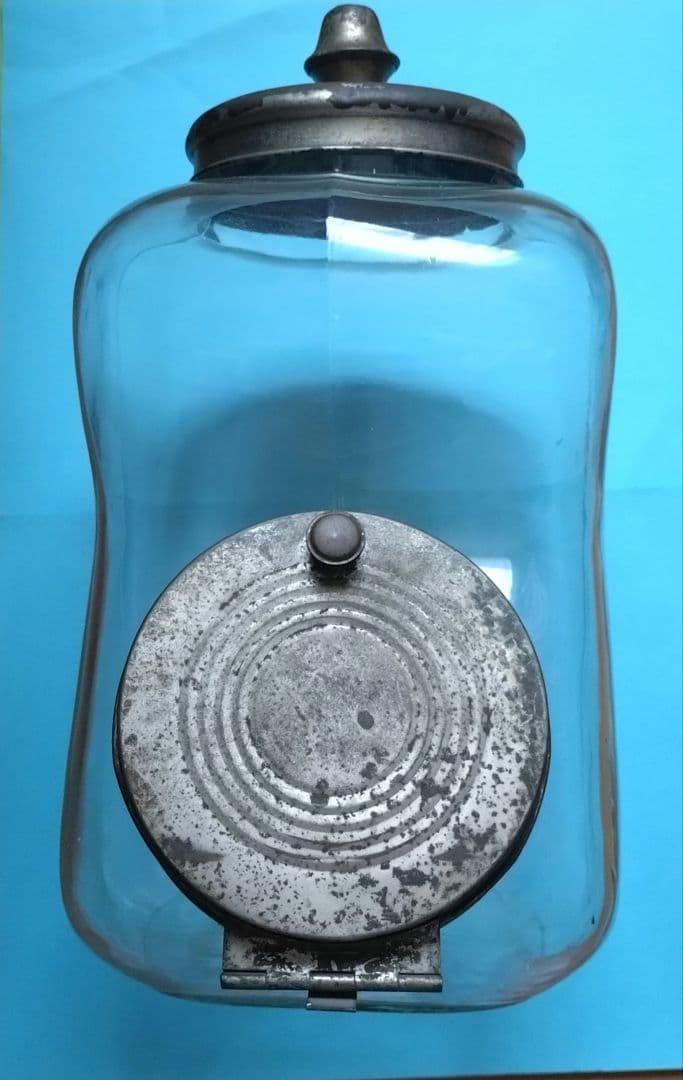 レトロ昔のたばこ瓶