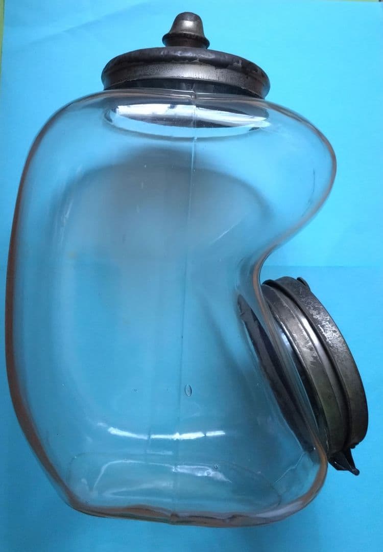 レトロ昔のたばこ瓶