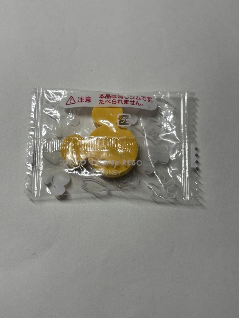イエローミッキー型プラスチックアイテム