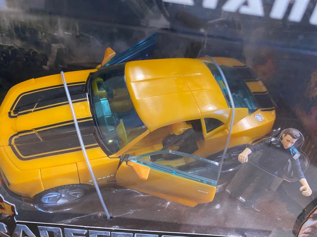 ス*】様 新品トランスフォーマーリベンジ　ヒューマンアライアンス　バンブルビー