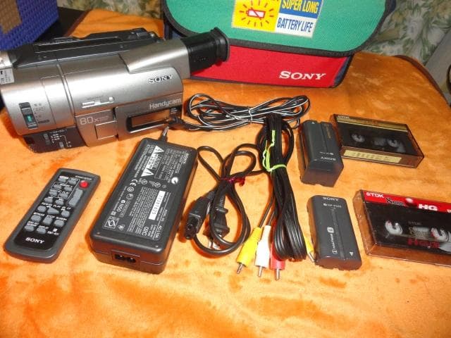 再生・ダビングＯＫ◆SONY　Hi８　XR　 CCD-TRV６６