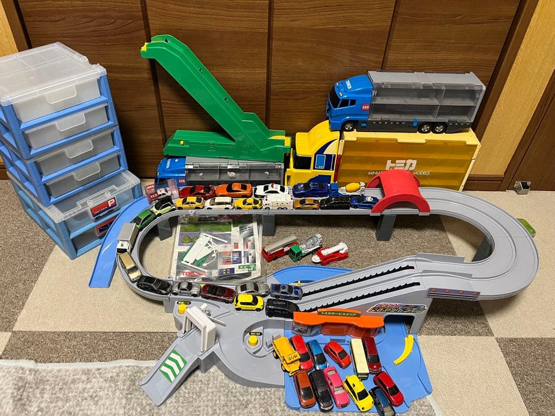 トミカ　にぎやかドライブ　コンボイ　キャリアカー　収納ケース　まとめ売り