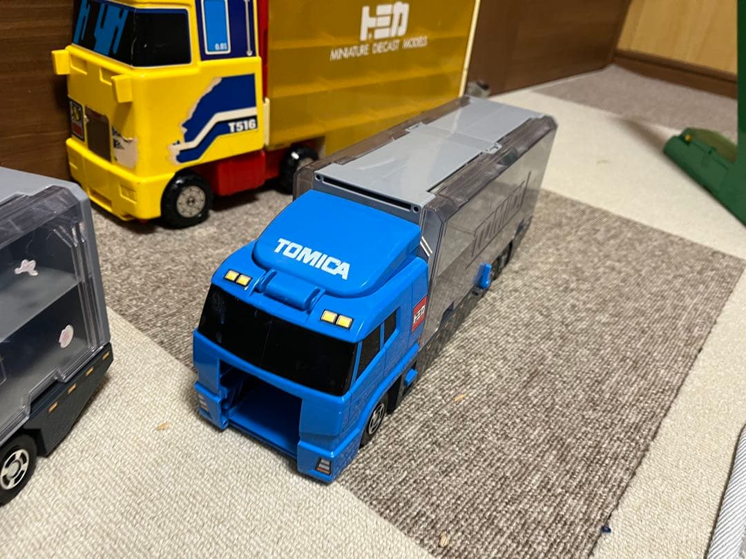 トミカ　にぎやかドライブ　コンボイ　キャリアカー　収納ケース　まとめ売り