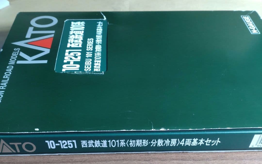 KATO 10−1251 西武鉄道101系〈初期型・分散冷房〉4両　室内灯入