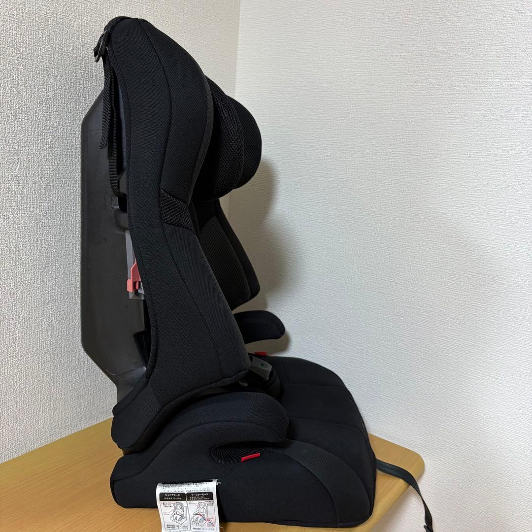 コンビ ジョイトリップ エアスルー GG ブラック ジュニアシート