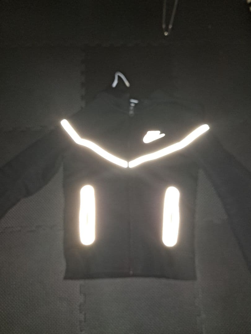 はると ナイキテックフリース反射 sサイズ 140