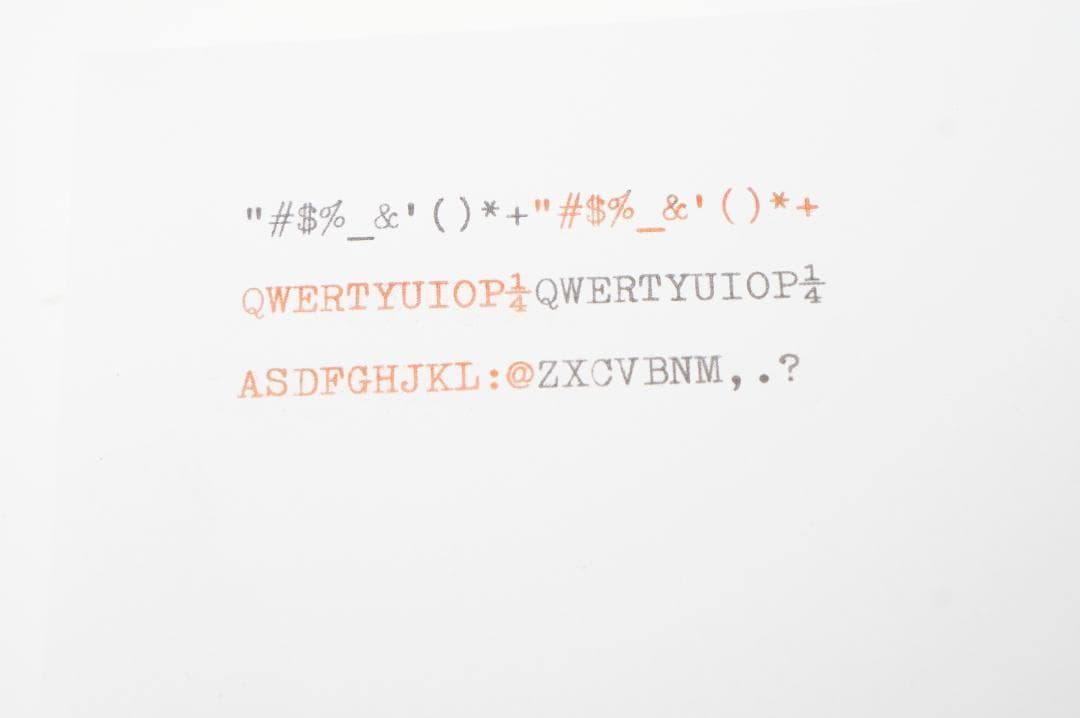 動作品　Olivetti Lettera 32 タイプライター　新品リボン付き