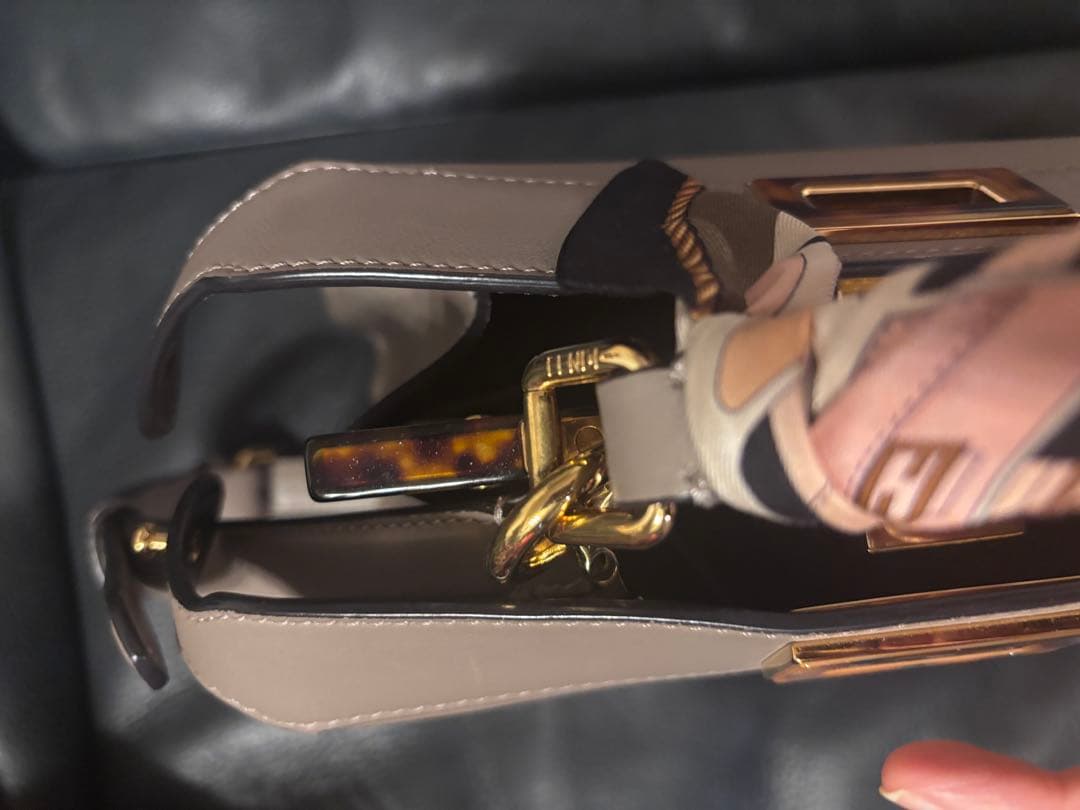 FENDI フェンディ　アイシーユー　ショルダーバック　ハンドバック　ベージュ