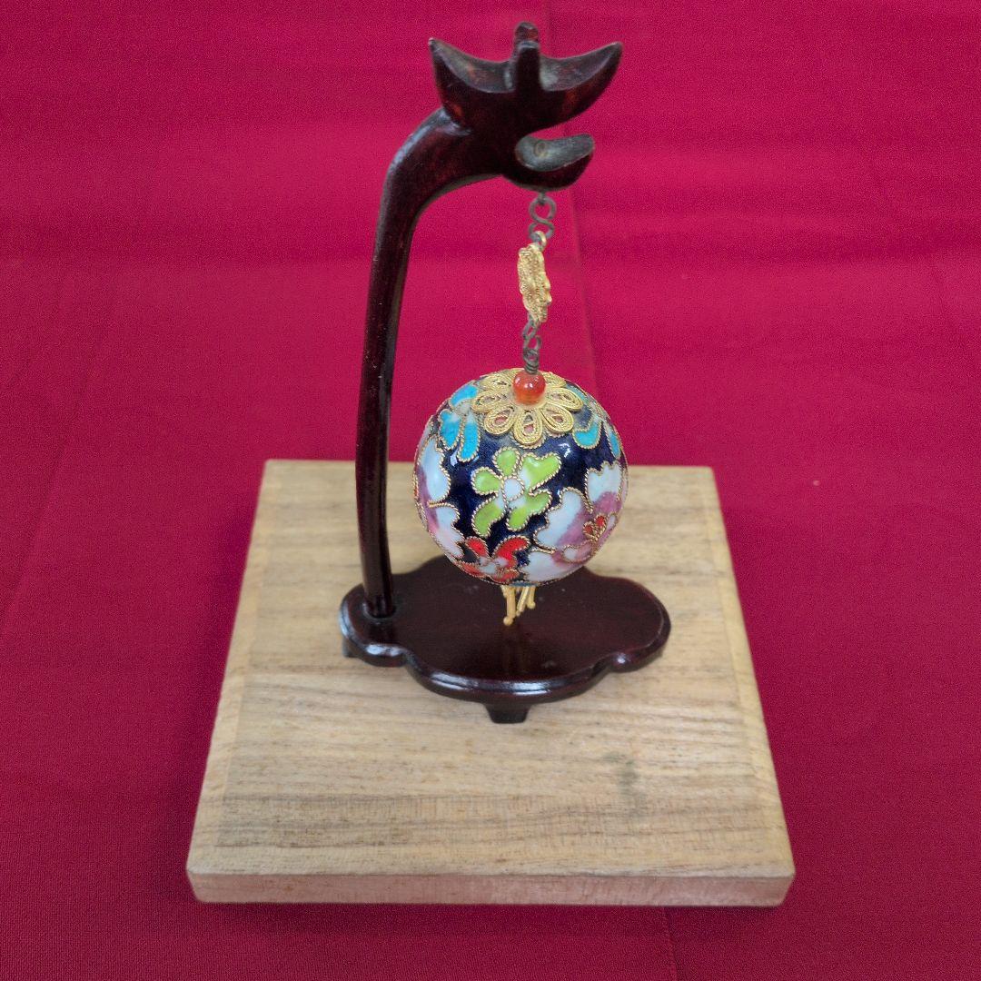 美しい工芸品、高さ約１4センチ