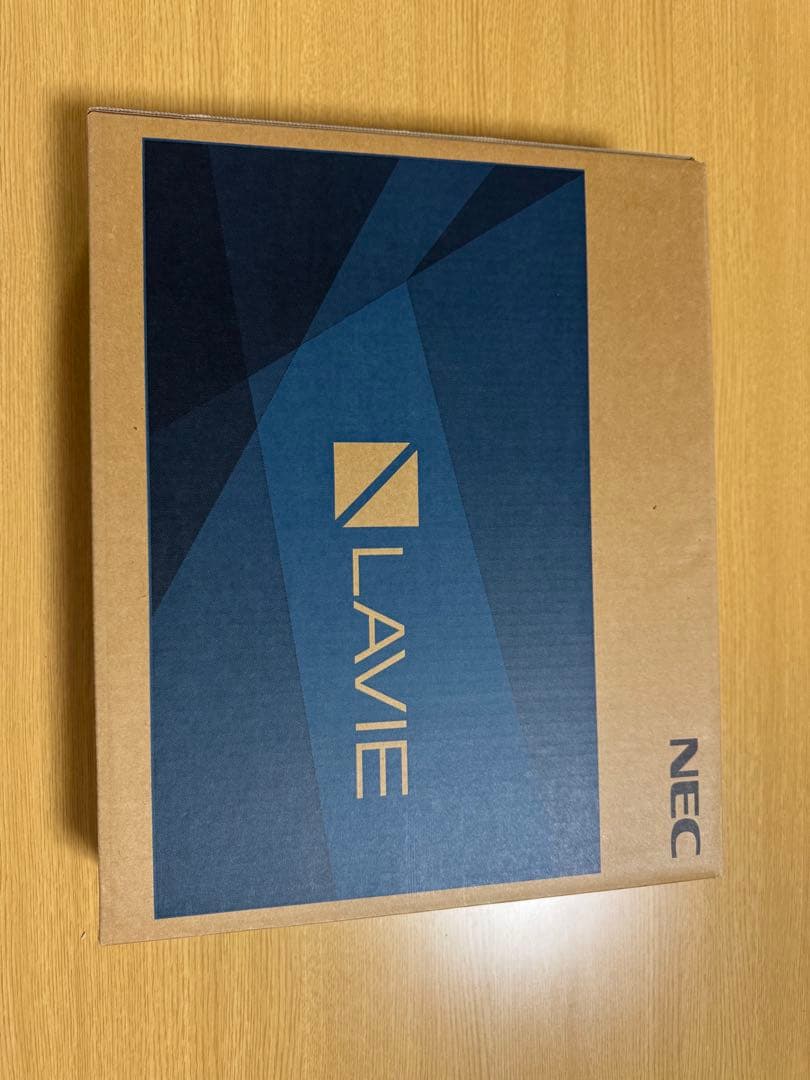 NEC LAVIE ノートPC ホワイト