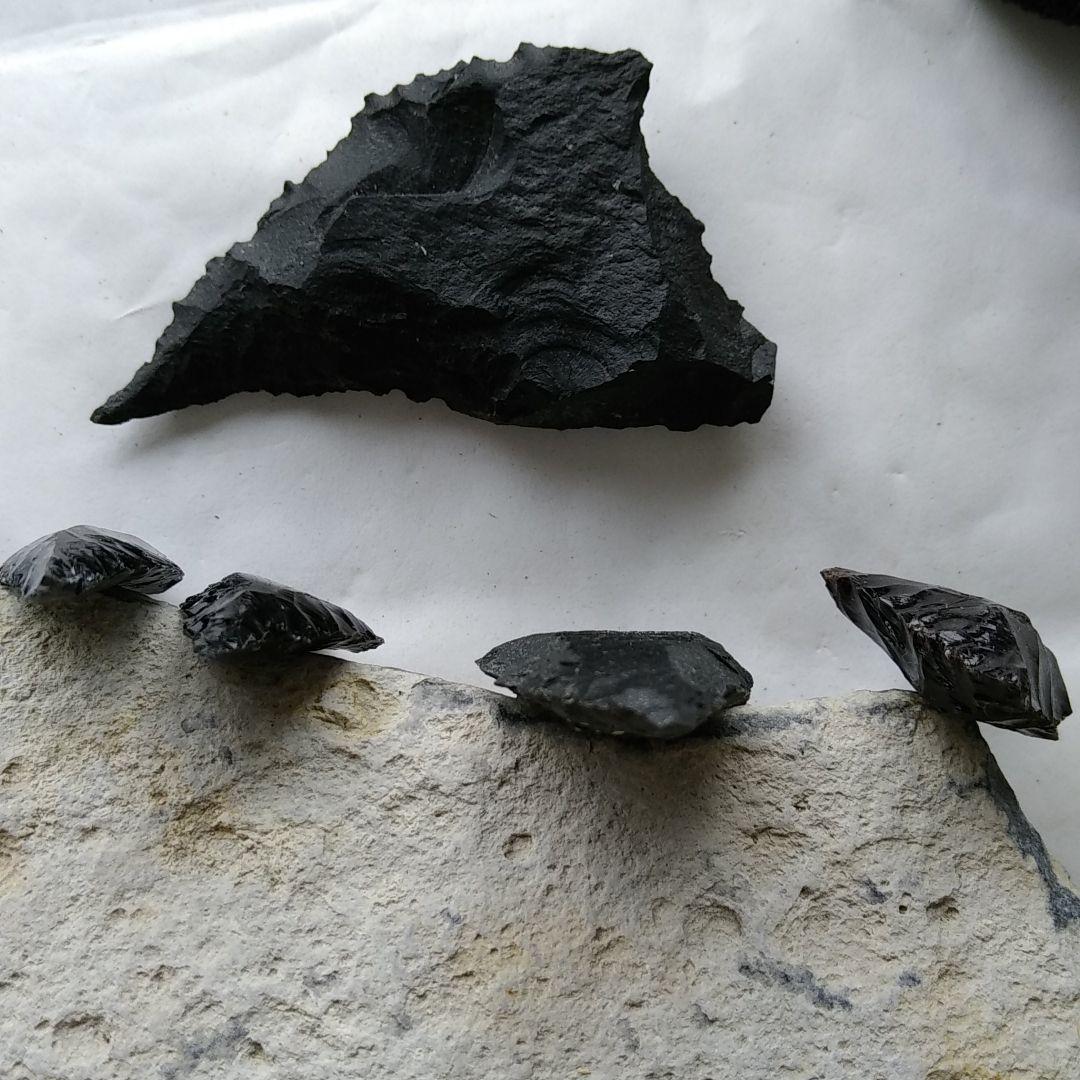 縄文時代石器　模写　　黒曜石　サヌカイト　　　210　パワーストーン