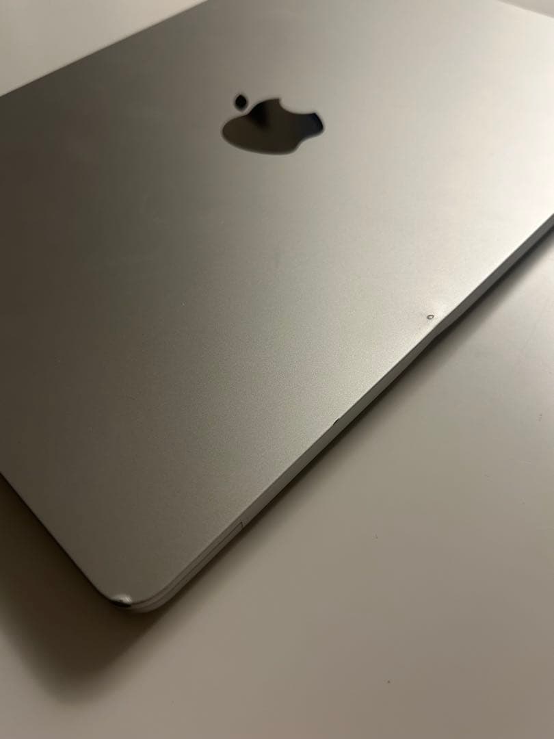 MacBook air m2チップ 13.6インチ 8GB 256GB シルバー