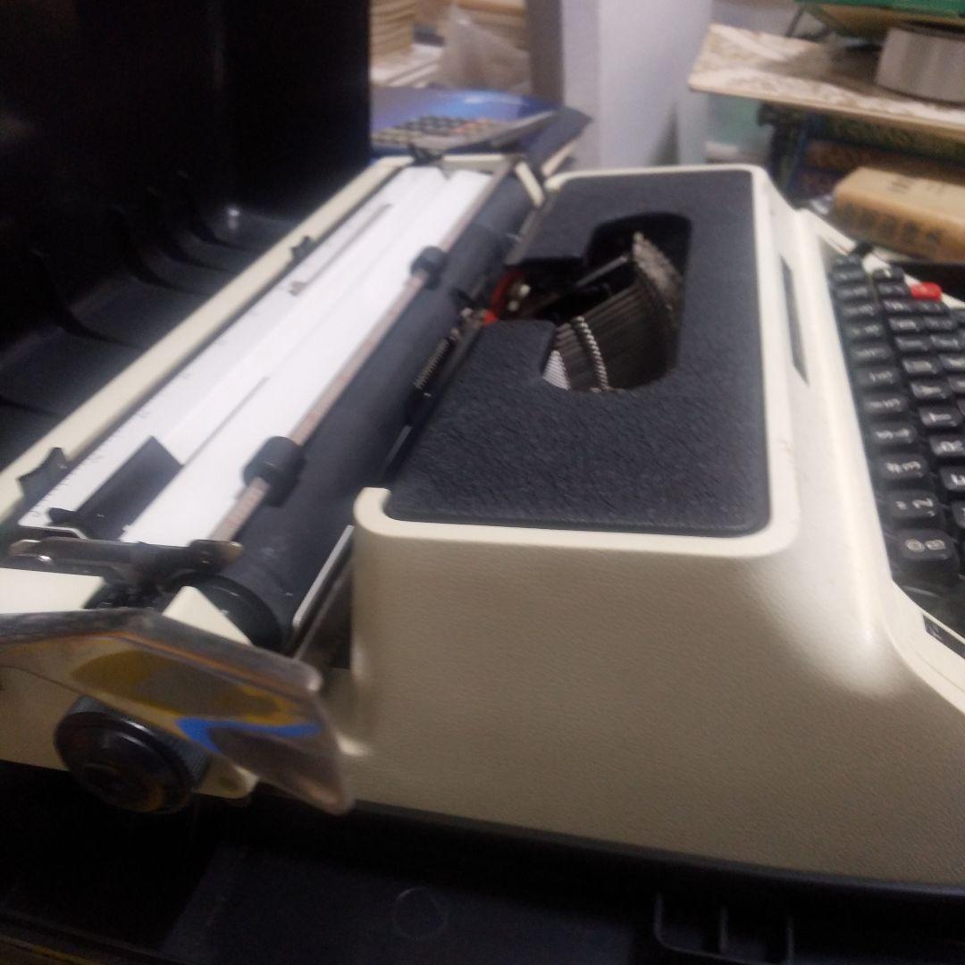 SiLVER-REEDタイプライター