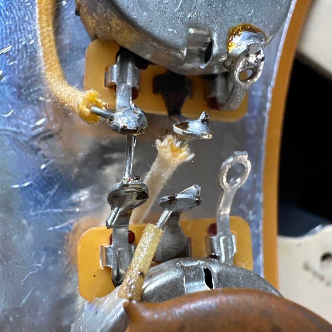 早い者勝ちSquier by Fender. DUO-SONIC 難あり物件