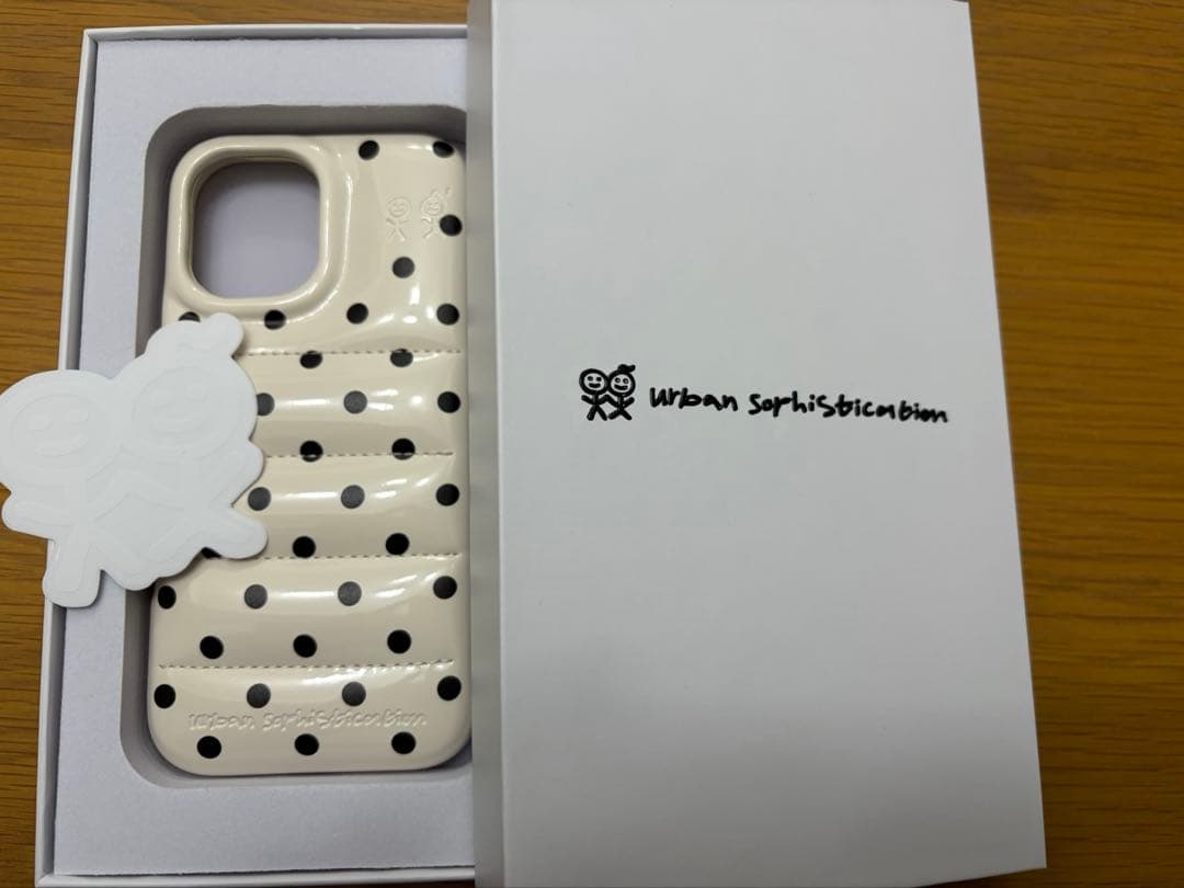 Urban Sophistication iPhone17 ドット