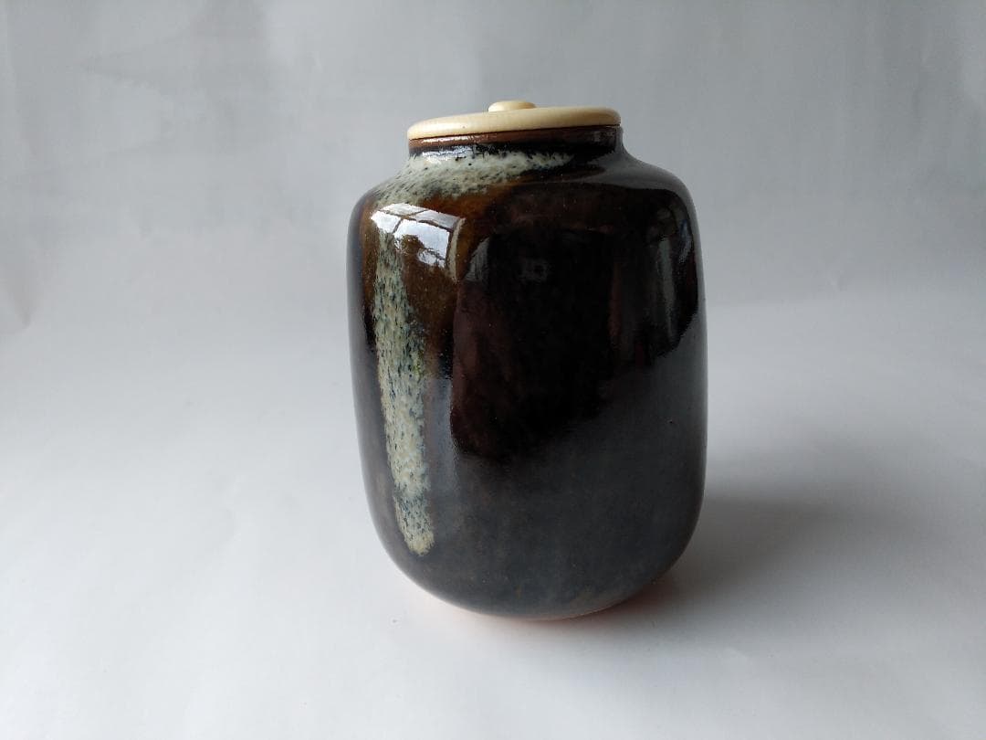 膳所焼 淡海ぜぜ 陽炎園 茶入 仕覆 永観堂金襴 茶道具 共箱 美品 です。