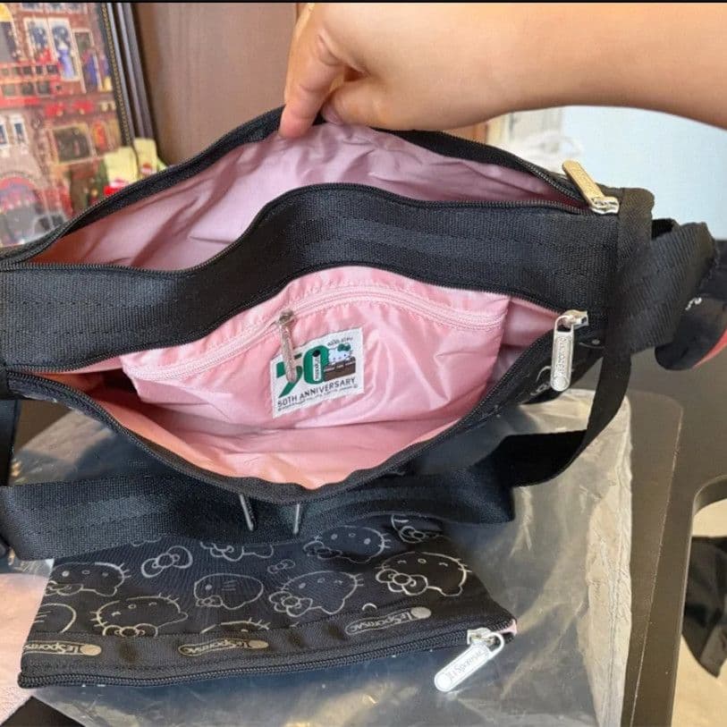 レスポートサック ハローキティ ブラック ショルダーバッグ ポーチ 50周年