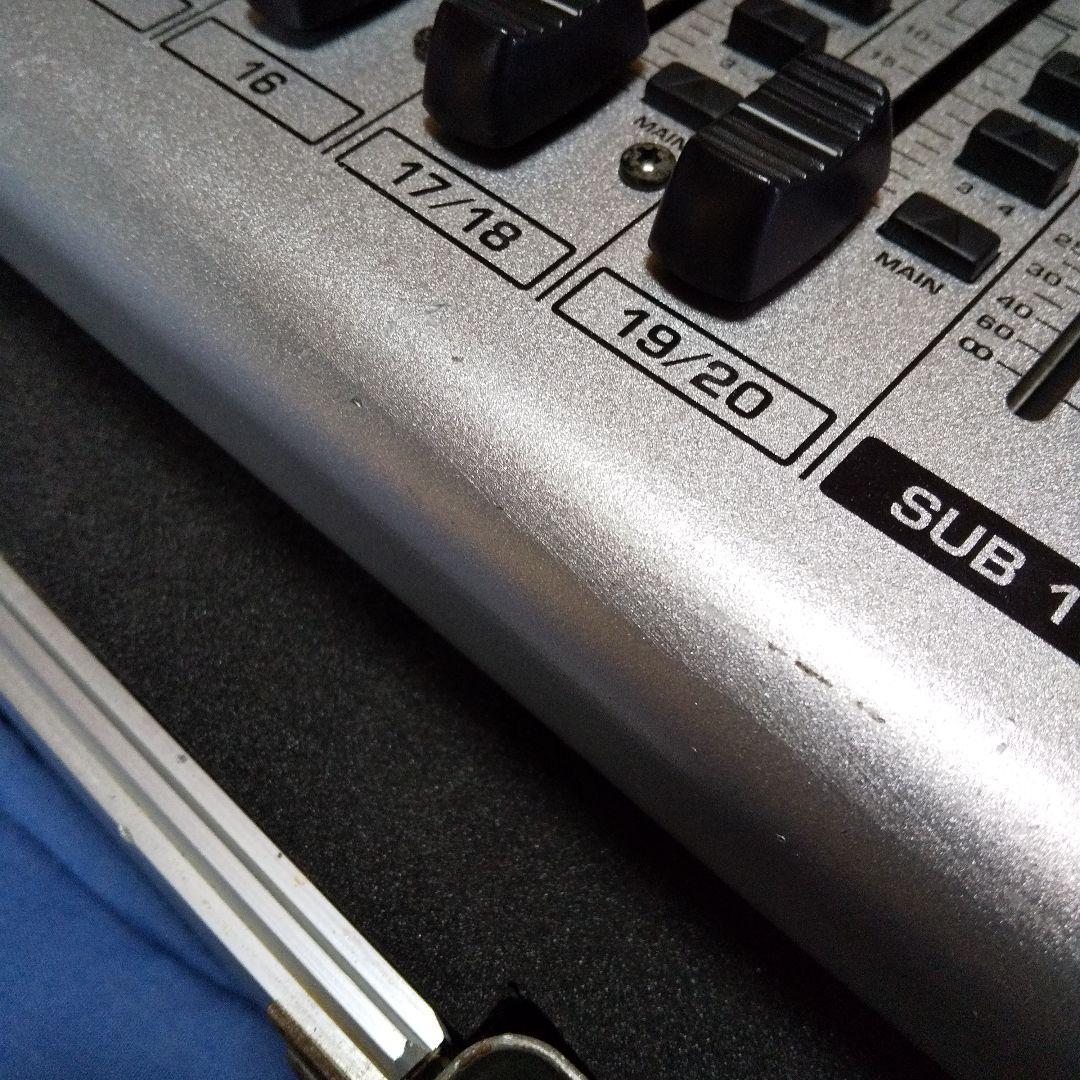 BEHRINGER ミキサー