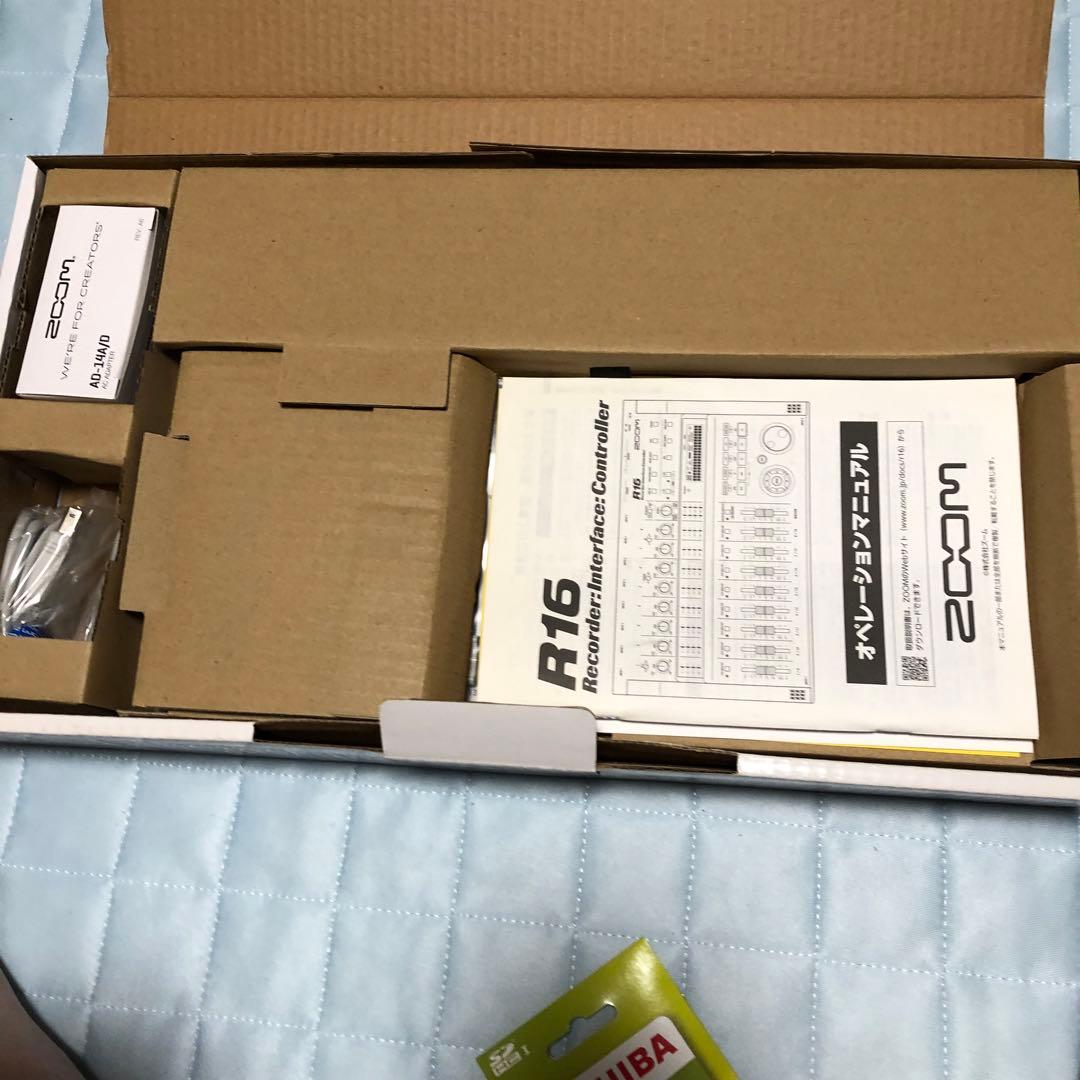 ZOOM R16 レコーダー・インターフェース・コントローラー