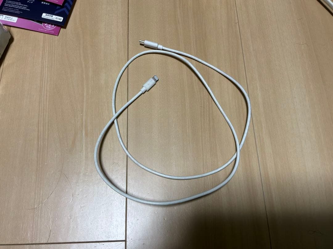 n*s様 iPhone SE3世代 256GB ミッドナイト 本体 ケーブル 保