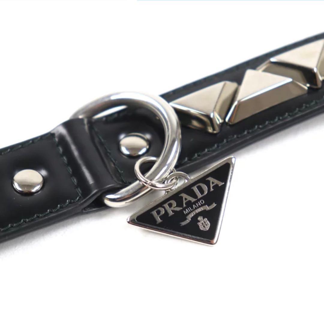 チックPRADA レザー首輪 黒 スタッズ付き