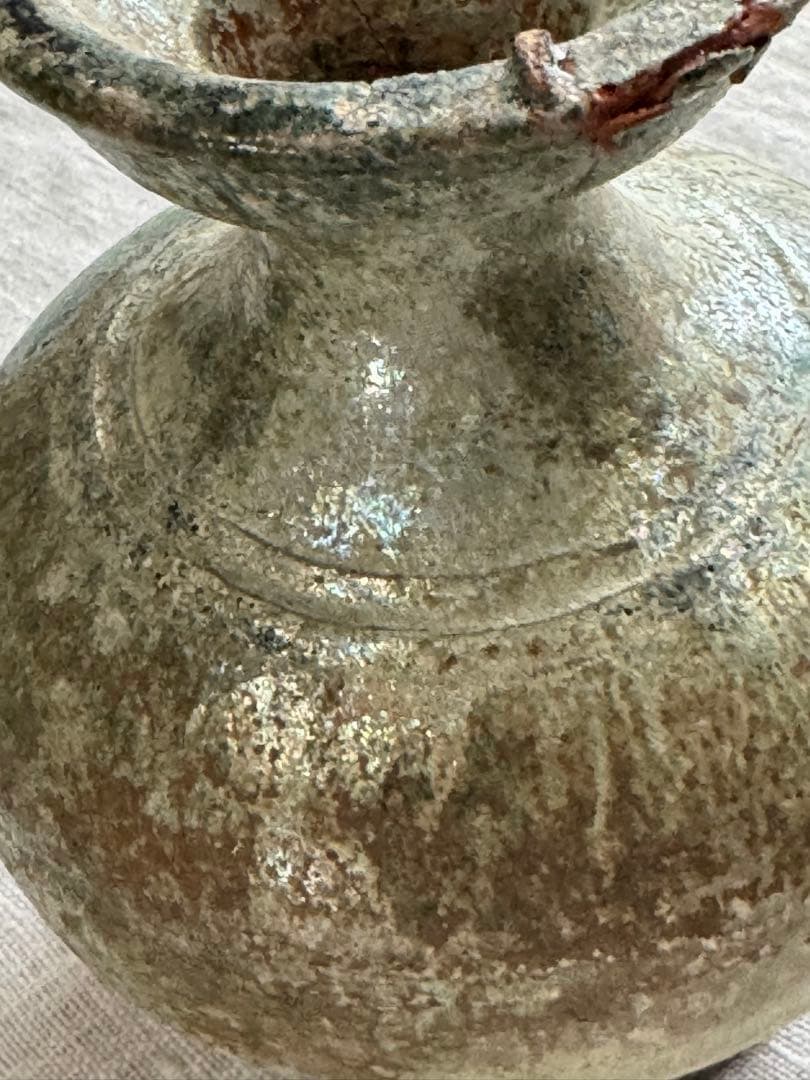 漢緑釉壺　銀化