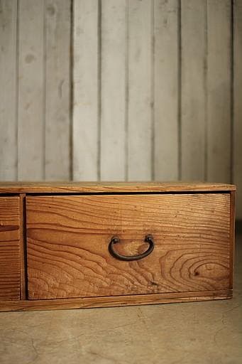 味のある横長の木製引き出し3杯　ローテーブル　飾り台　作業台　古家具　古民家