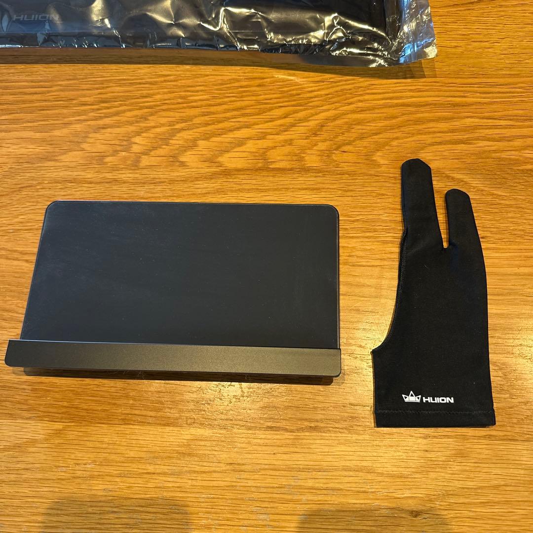 HUION KAMVAS Pro 24(4K) キーボードホルダー付き