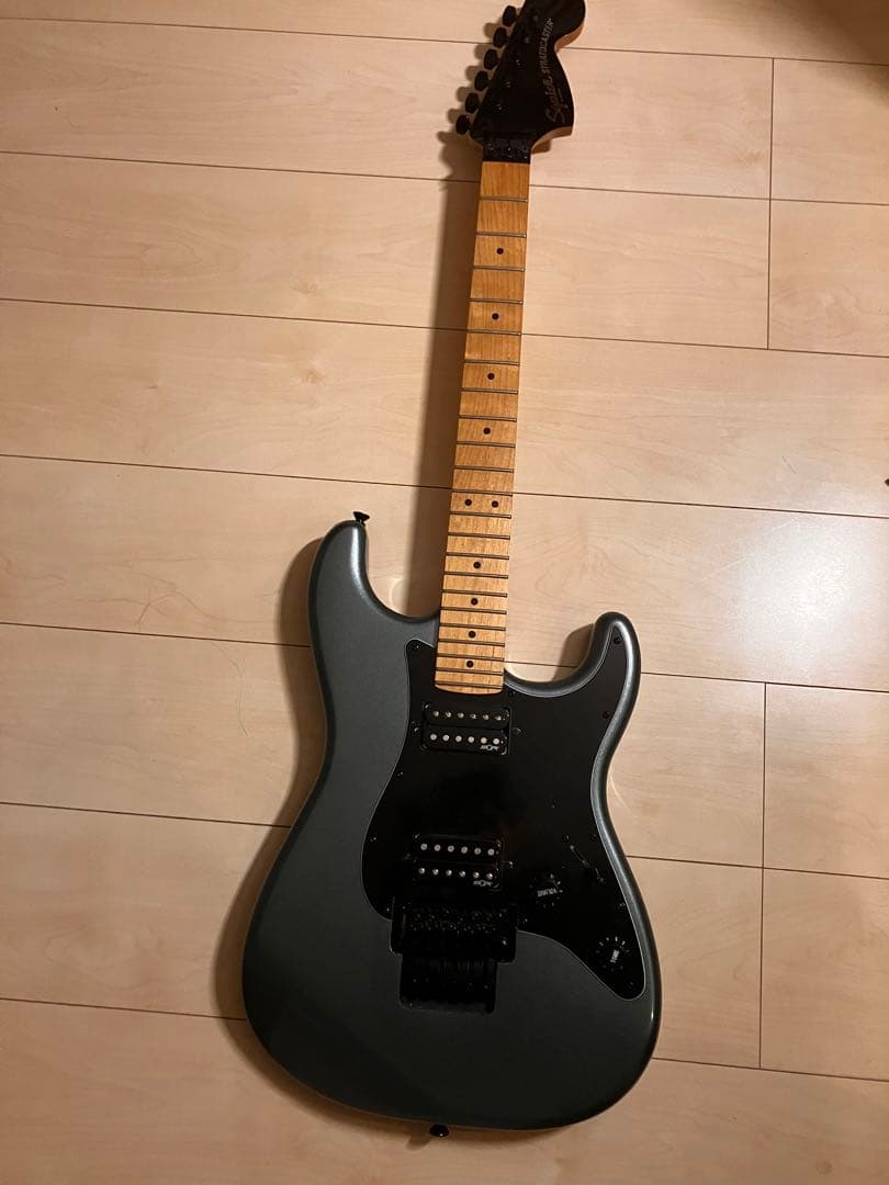 Squier Stratocaster メタリックグレー