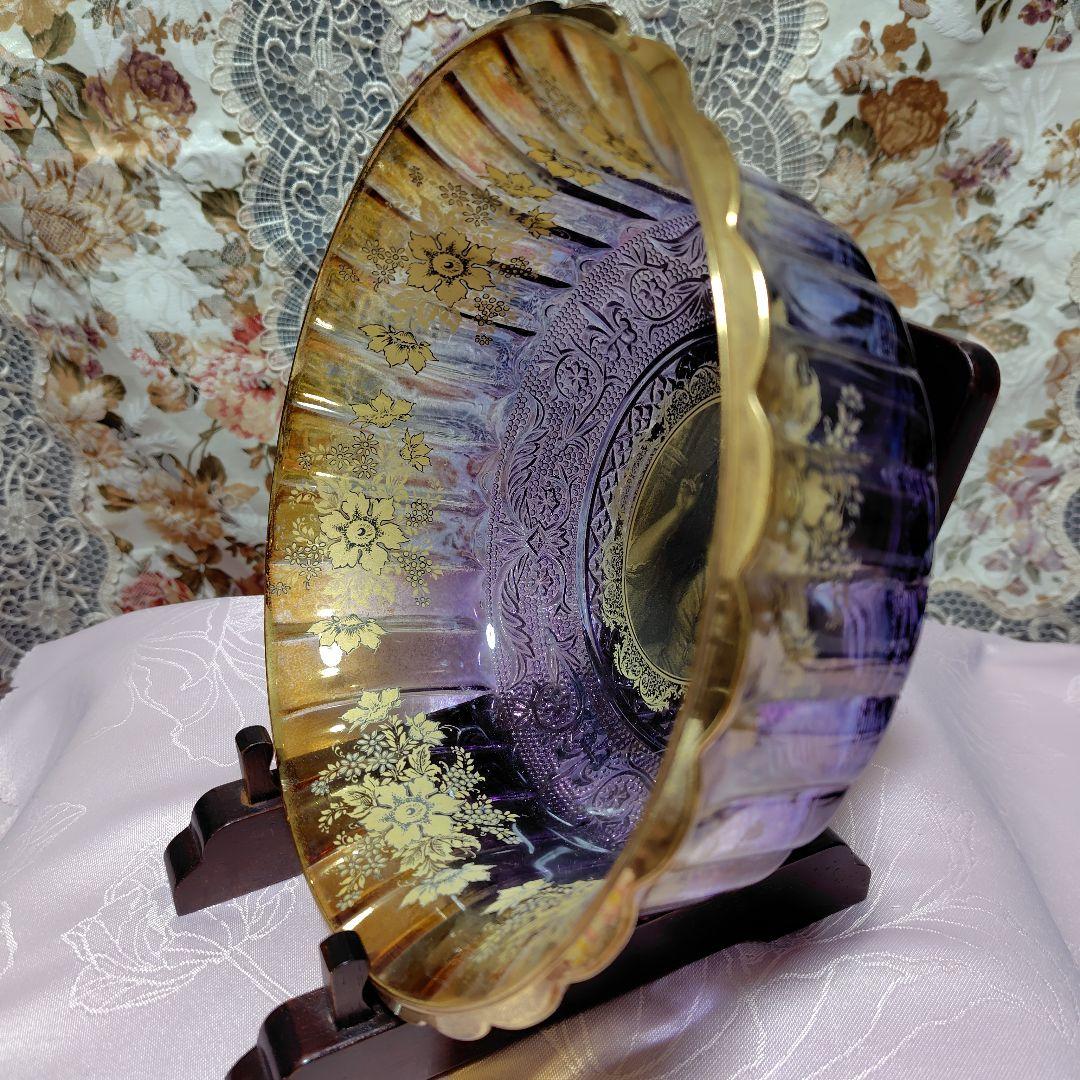 アンティー調/ 女性の肖像画が描かれたガラス製飾り皿