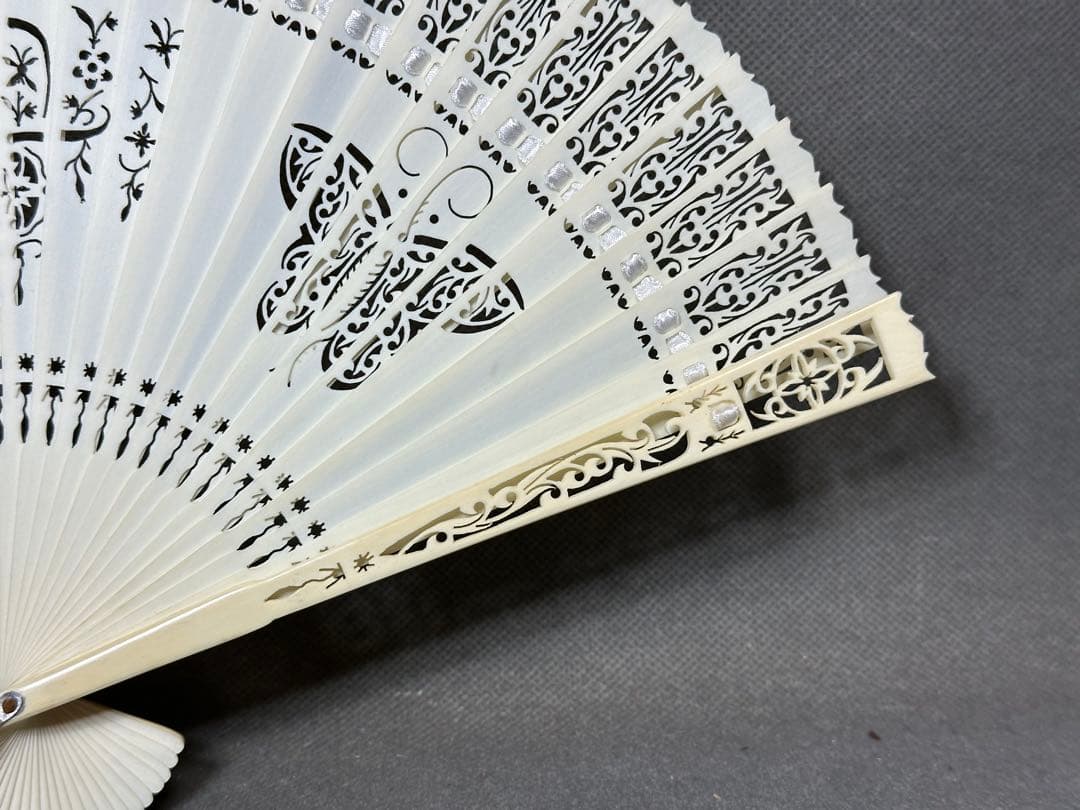 極上　天然素材　扇子　和装小物　茶道　お茶会　お茶席　歌舞伎古美術品　 細密細工