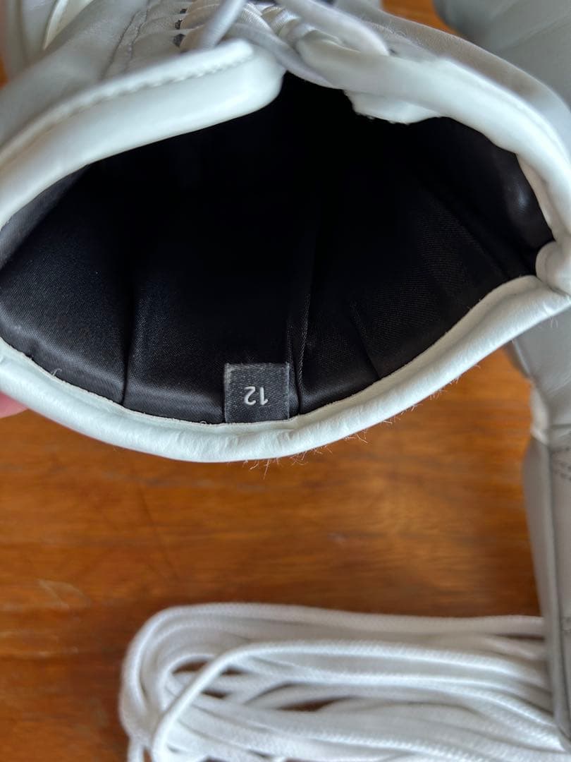 ✴︎限定値下げ中　FLY ボクシンググローブ 12オンス　使用感　ウイニング