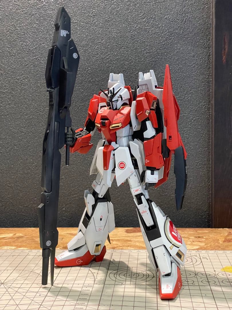 MG 1/100 MSZ-006LS Zガンダム 【ガンプラ完成品】