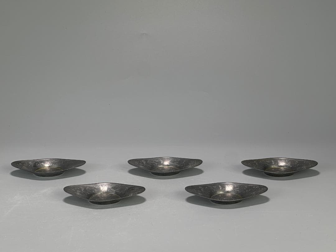 25.10.8-1 煎茶道具　錫製　鳳凰文茶托　五客