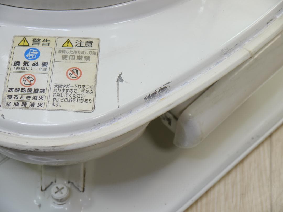 送料無料サービス◆2013⑦◆コロナ　灯油ストーブ 円筒形 ホワイト