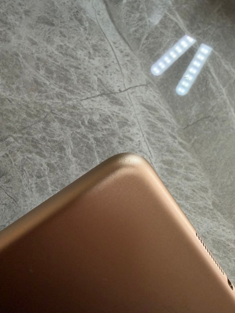 【極秘品】iPad Air2 128GB ゴールド 本体　98%　動作確認済み