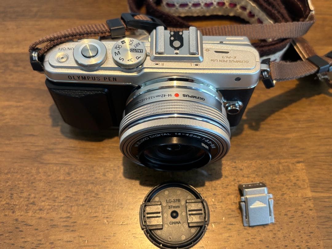 OLYMPUS PEN Lite E-PL7 ミラーレス一眼