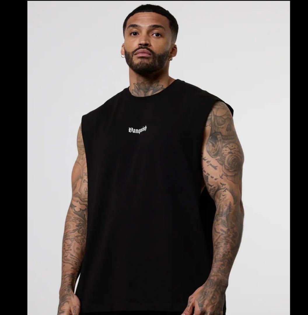 Vanquish fitness タンクトップ