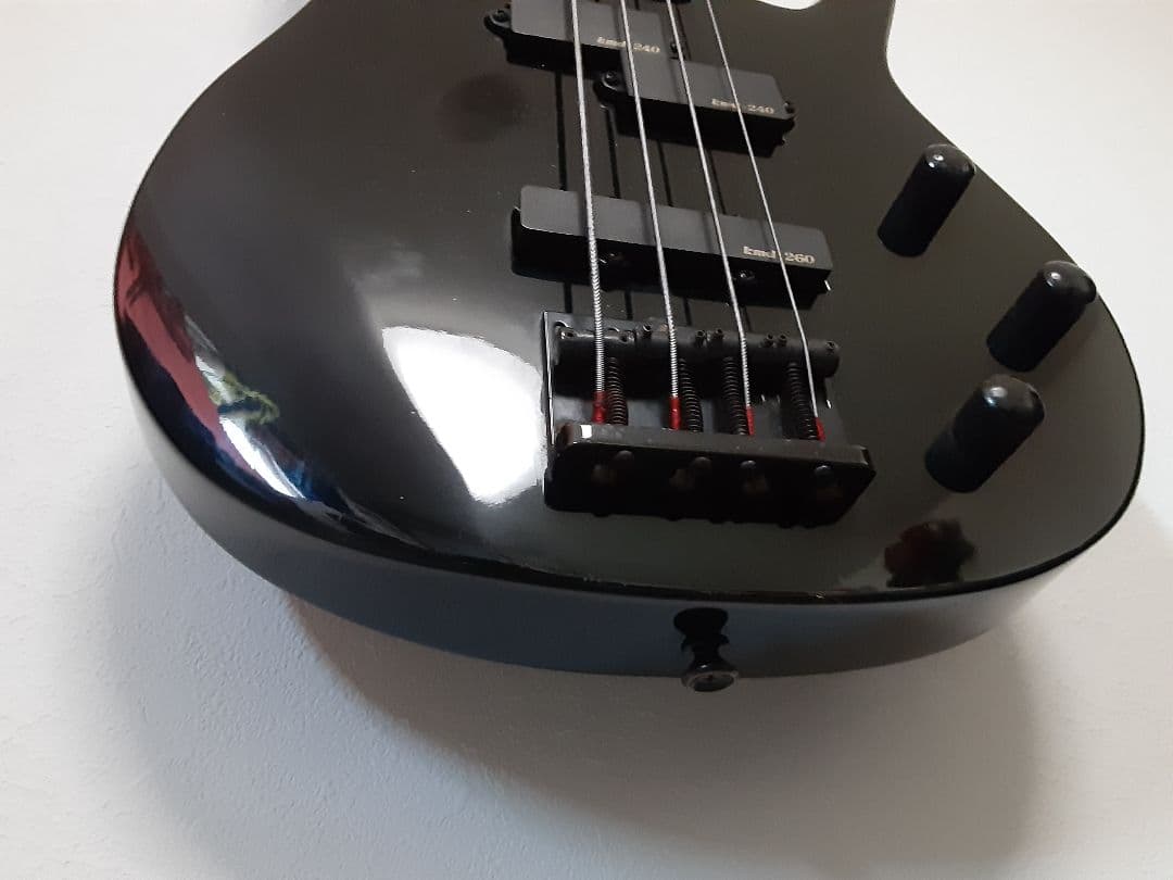 メルカリ便　Ovation　オベーション　エレキベース