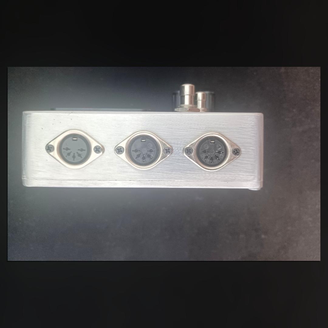 Romagnetics Midynamite 多数機能MIDIペダル