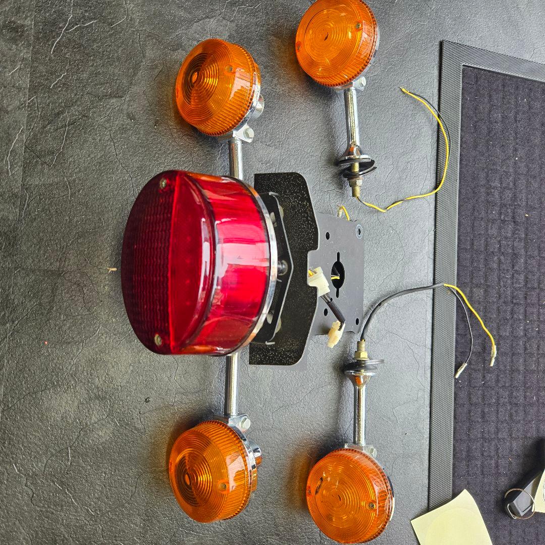 Z900RS　ドレミコレクション　フェンダーレス　Z2テール　ウインカー