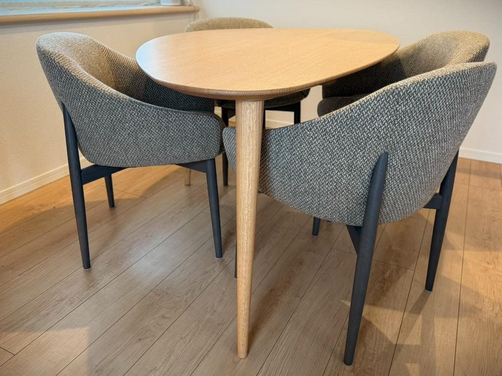 緊急値下げACTUSダイニングテーブル KULAUM オーク無垢材 幅160cm