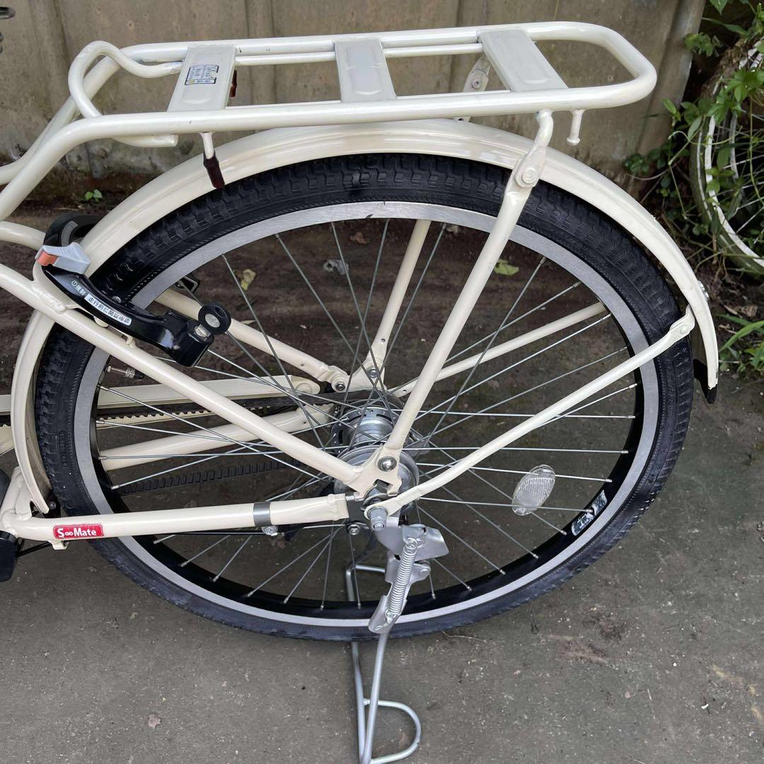 クリーム色 電動アシスト自転車 26インチ